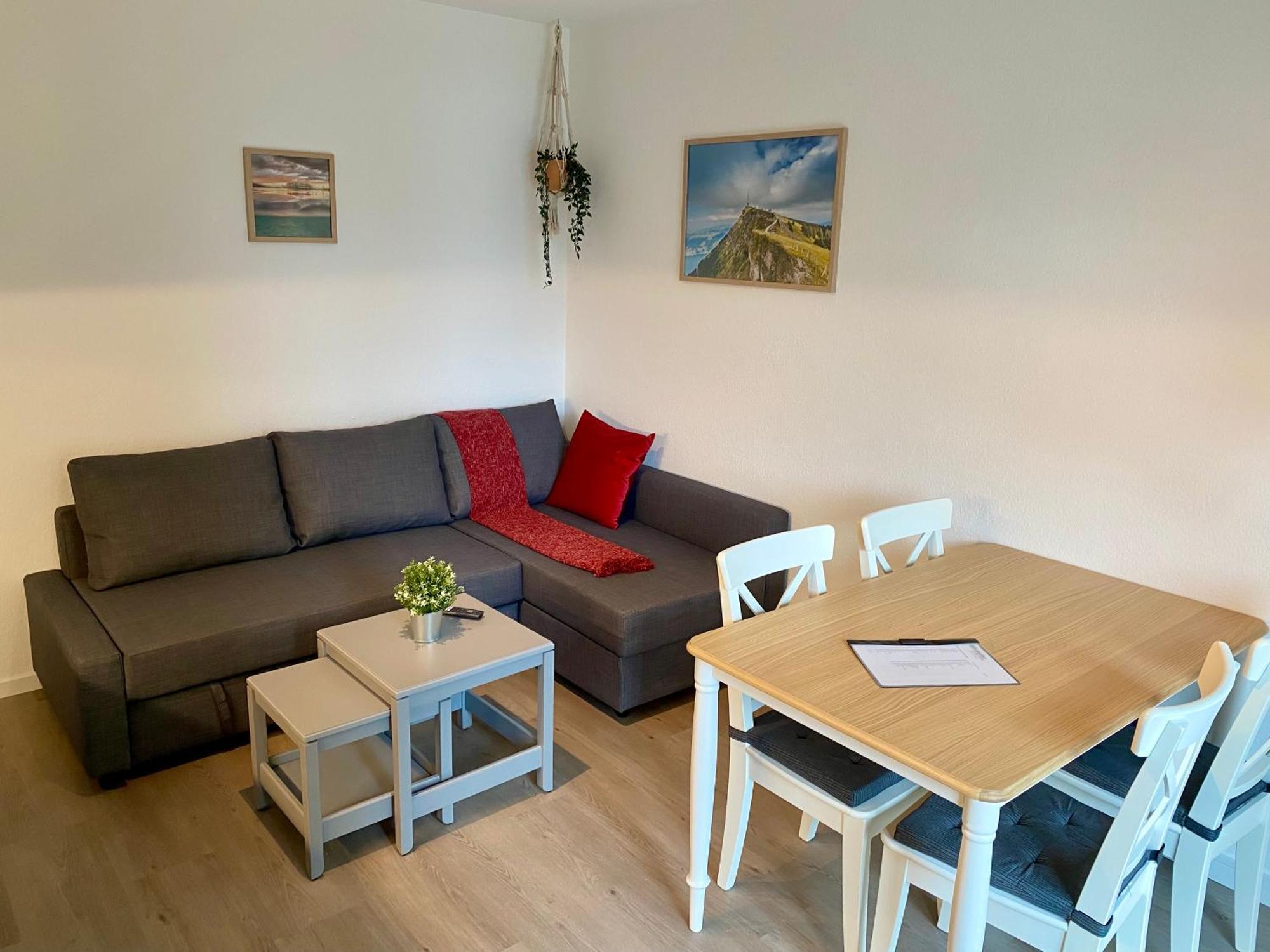 Beautiful Flat With And Mountain Views *